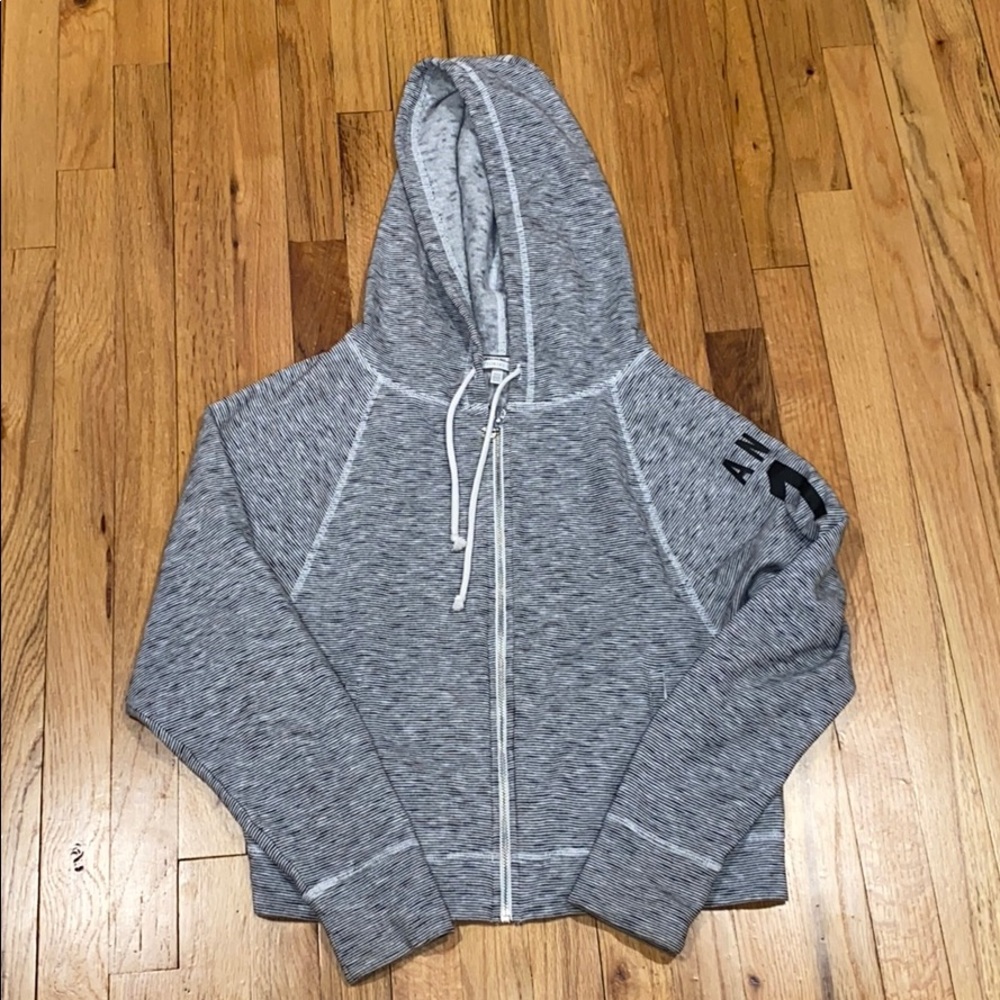 ❌SOLD❌ Victoria Secret Zip Up